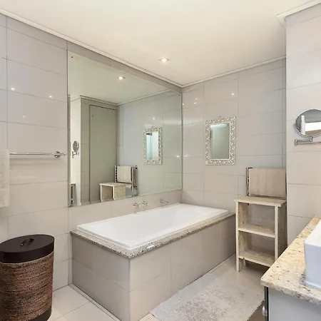 Cape Royale Luxury Apartments By Stay In Luxury Kaapstad Buitenkant foto